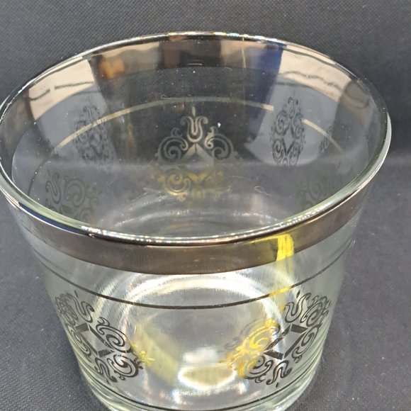 Vintage MCM, Dorothy Thorpe Style, Silver band ice bucket. - Picture 3 of 8